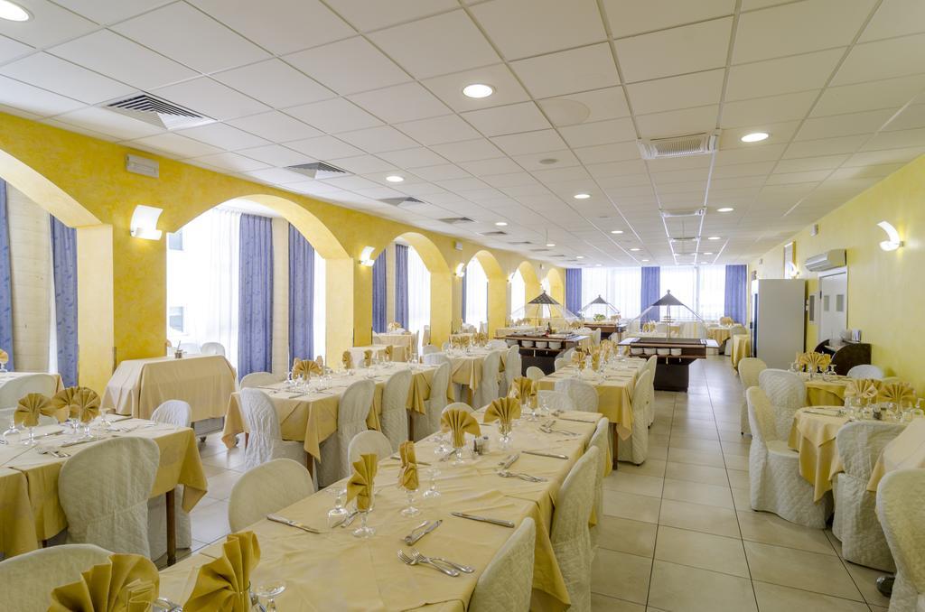 Hotel Principe Alba Adriatica Esterno foto