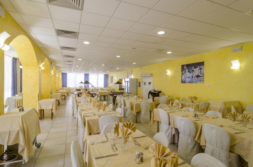 Hotel Principe Alba Adriatica Esterno foto