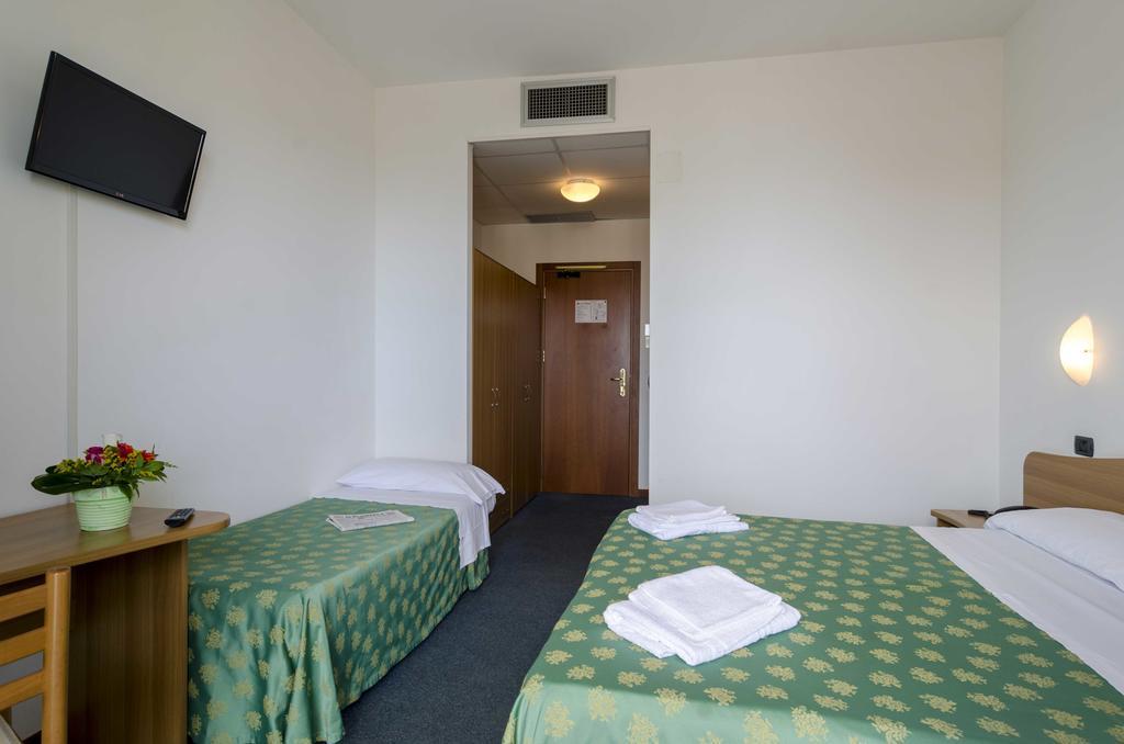 Hotel Principe Alba Adriatica Esterno foto
